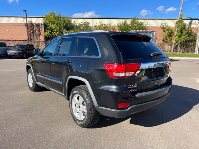 Used 2012 Jeep Grand Cherokee Laredo w/ Laredo E Group AWD/4WD image 7