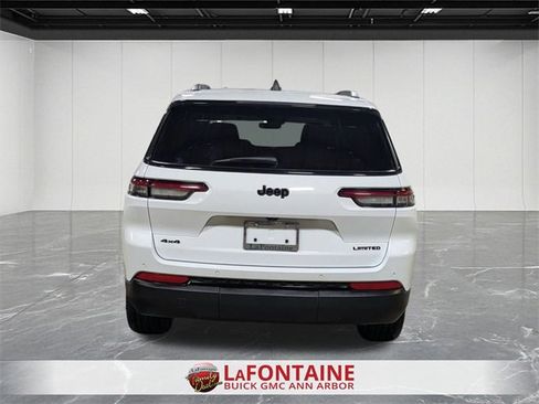 Used 2025 Jeep Grand Cherokee L Limited w/ Black Appearance Package image 4