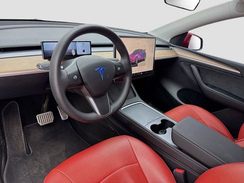 Used 2023 Tesla Model Y Long Range AWD/4WD image 7