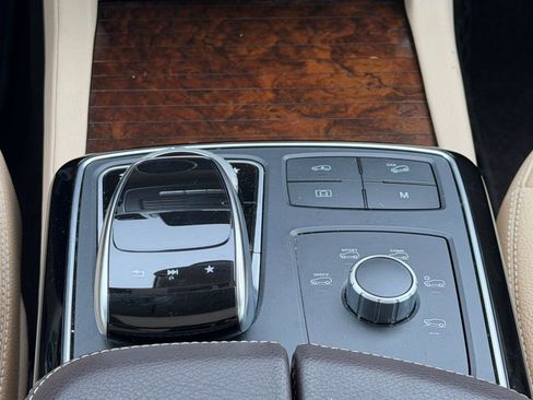 Used 2019 Mercedes-Benz GLS 450 4MATIC image 21