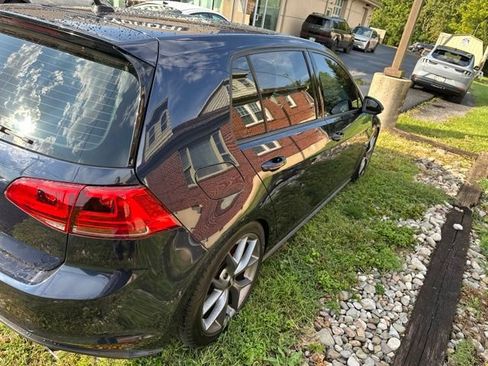 Used 2017 Volkswagen GTI SE FWD image 3