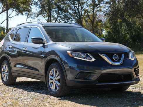 Used 2016 Nissan Rogue SV image 15