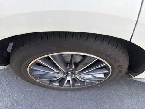 Used 2017 INFINITI QX60 Luxe w/ Deluxe Technology Package AWD/4WD image 11