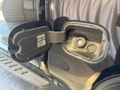 Used 2021 GMC Sierra 1500 AT4 AWD/4WD image 12