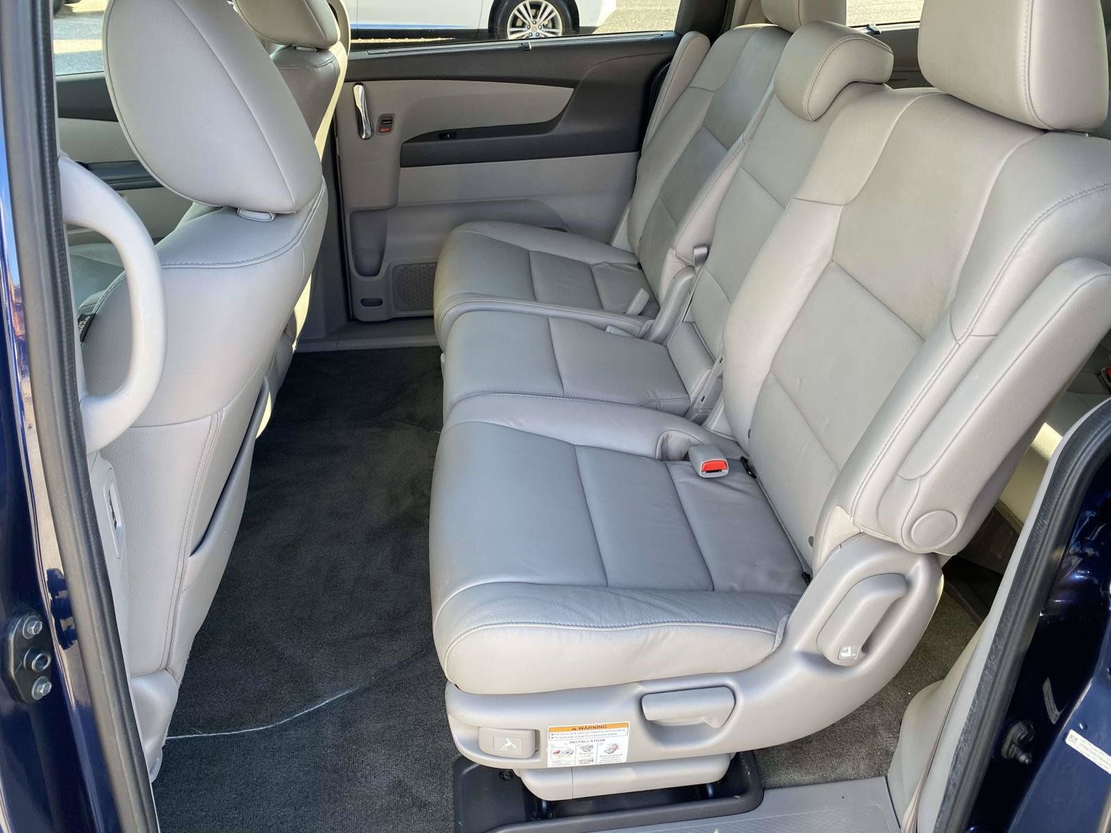 Used 2015 Honda Odyssey Touring Elite image 9