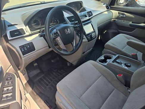 Used 2017 Honda Odyssey EX image 39