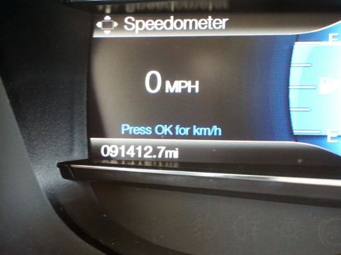 Used 2017 Ford Explorer Limited w/ Equipment Group 301A AWD/4WD image 18