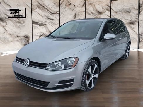 Used 2016 Volkswagen Golf S FWD image 1