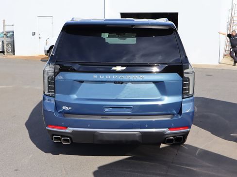 Used 2026 Chevrolet Suburban High Country image 9