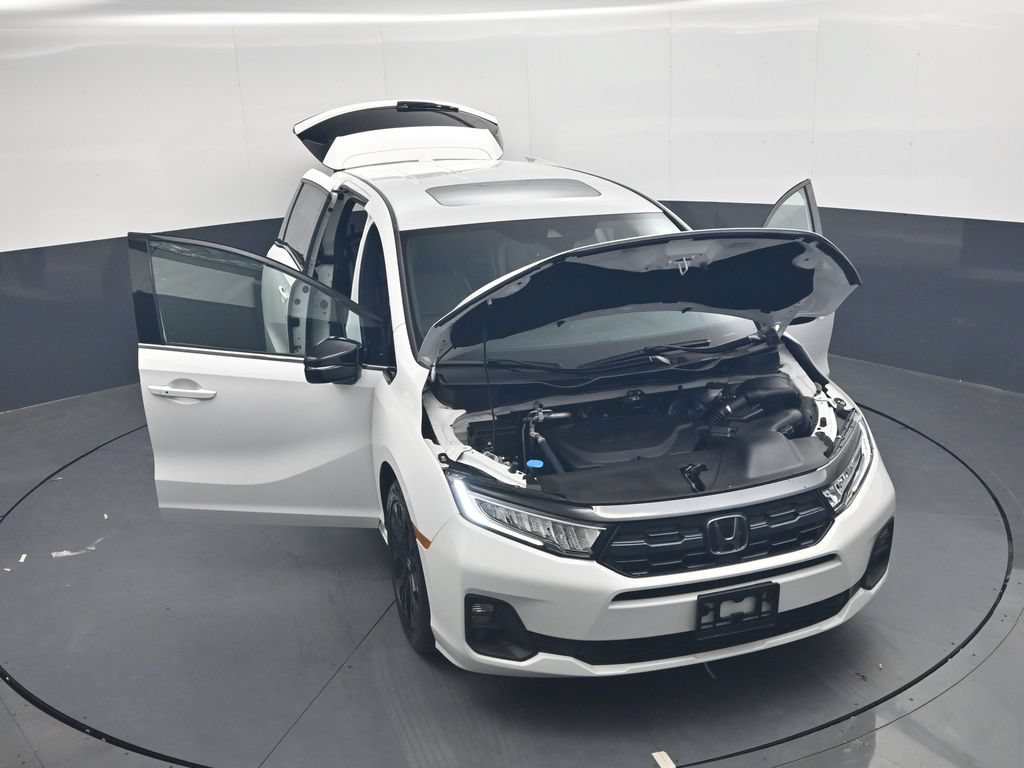 Used 2025 Honda Odyssey Sport-L image 43