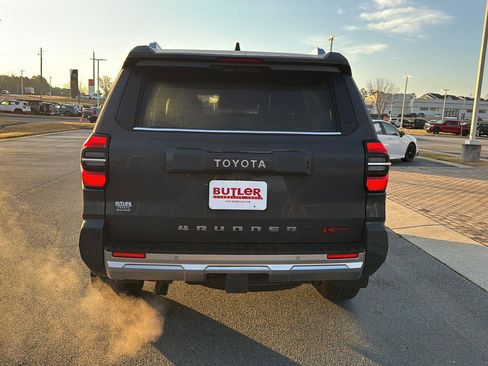 Certified 2025 Toyota 4Runner Limited image 4