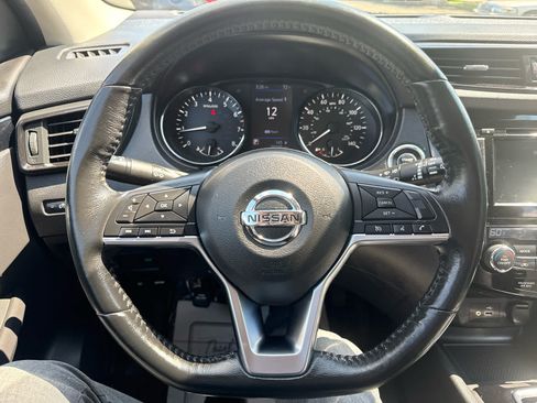 Used 2019 Nissan Rogue Sport SV w/ All-Weather Package AWD/4WD image 19
