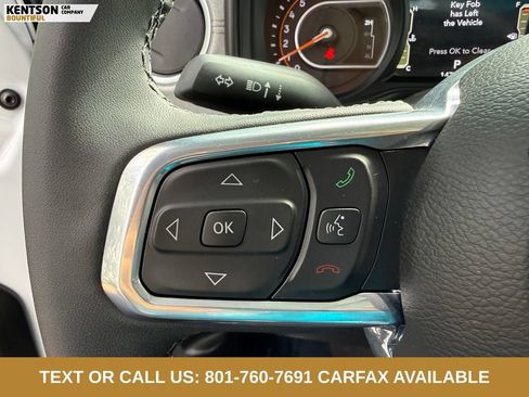 Used 2026 Jeep Wrangler Unlimited Sahara AWD/4WD image 16