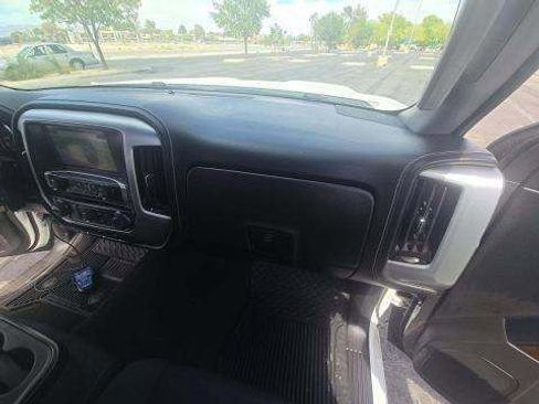 Used 2018 GMC Sierra 1500 SLE w/ SLE Value Package AWD/4WD image 11