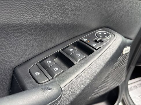 Used 2024 Kia Seltos SX AWD/4WD image 17