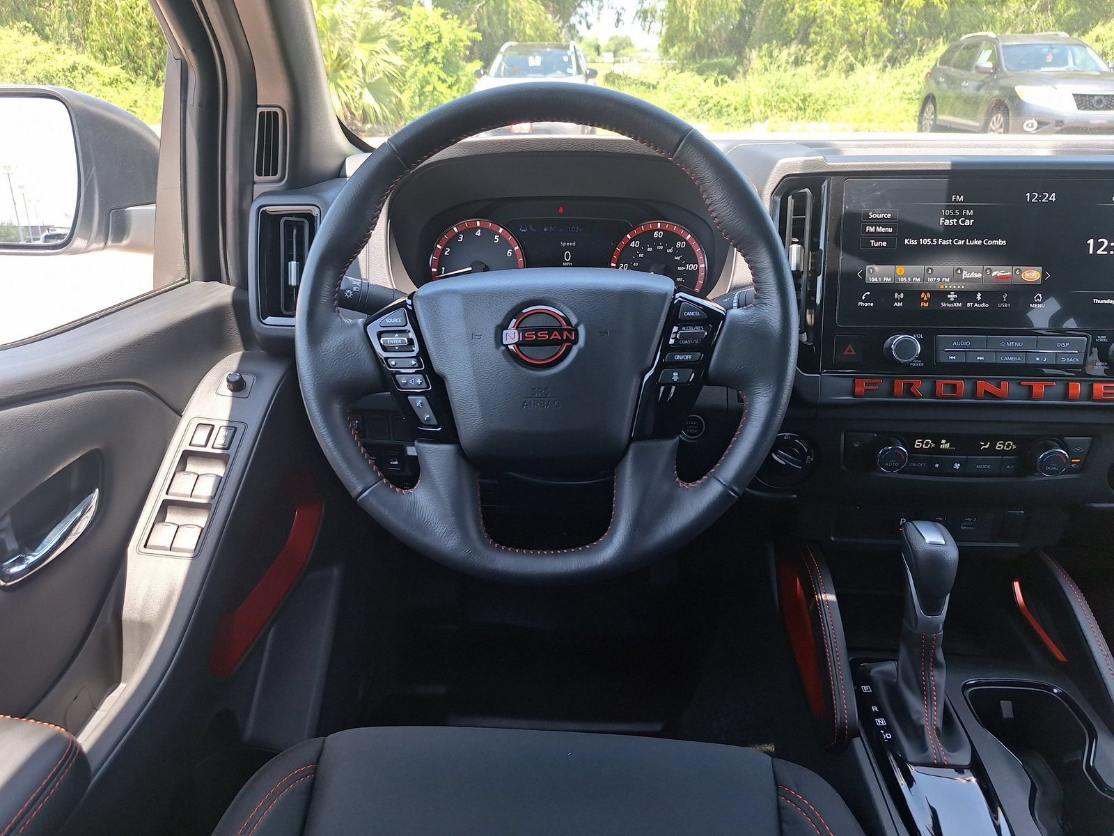 Used 2025 Nissan Frontier PRO-4X AWD/4WD image 14