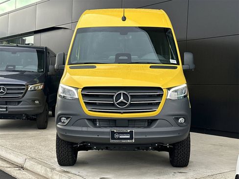 New 2025 Mercedes-Benz Sprinter 2500 image 8