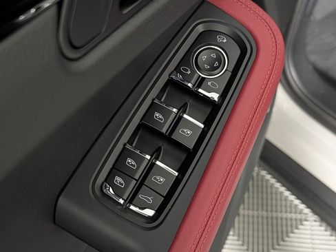 New 2026 Porsche Macan AWD/4WD image 27