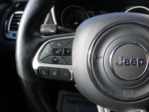 Used 2018 Jeep Compass Limited image 14