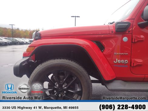 Used 2022 Jeep Wrangler Unlimited Sahara image 11