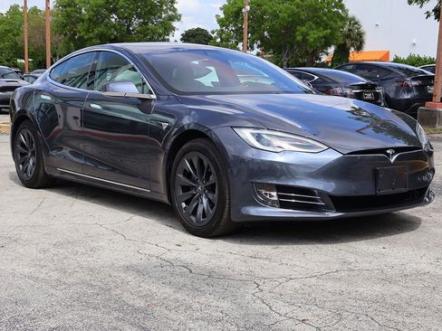 Used 2020 Tesla Model S Long Range Plus AWD/4WD image 55