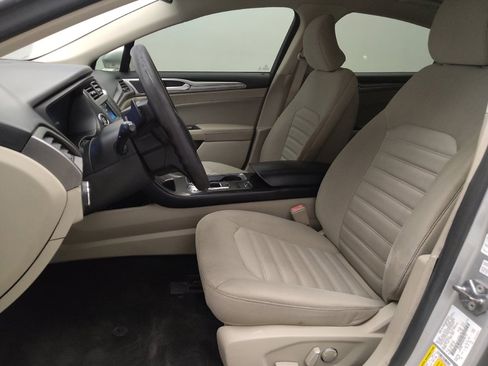 Used 2018 Ford Fusion SE image 17