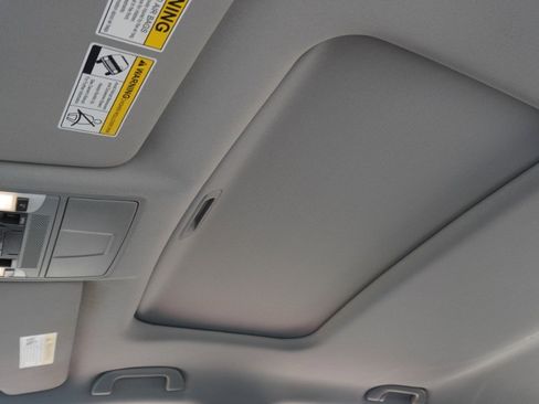 Used 2017 Acura MDX SH-AWD w/ Advance Package image 25
