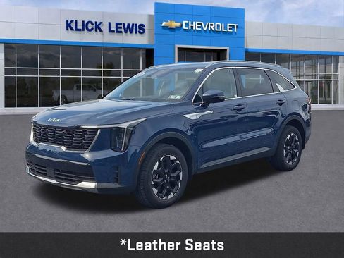 Used 2025 Kia Sorento S AWD/4WD image 3
