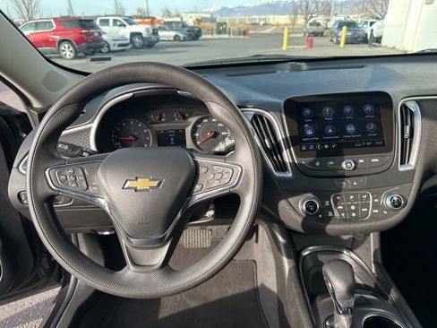 Used 2023 Chevrolet Malibu LT image 10