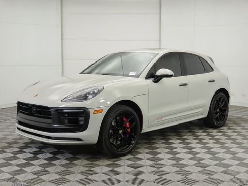 Used 2022 Porsche Macan GTS image 1