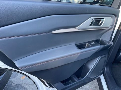 New 2026 Ford Explorer Active RWD image 21