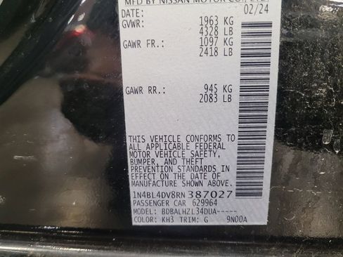 Used 2024 Nissan Altima 2.5 SV FWD image 33