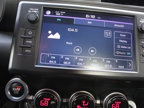 Used 2023 Toyota GR86 RWD image 14