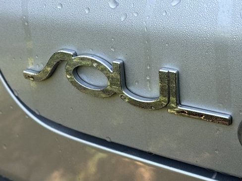 Used 2021 Kia Soul S FWD image 10