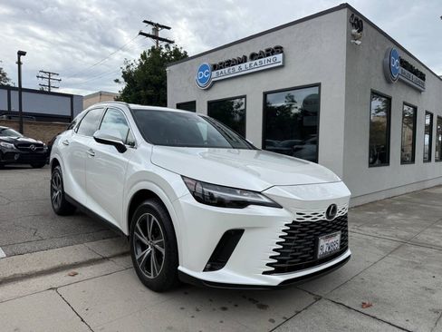 Used 2024 Lexus RX 350 Premium w/ Cold Area Package FWD image 3