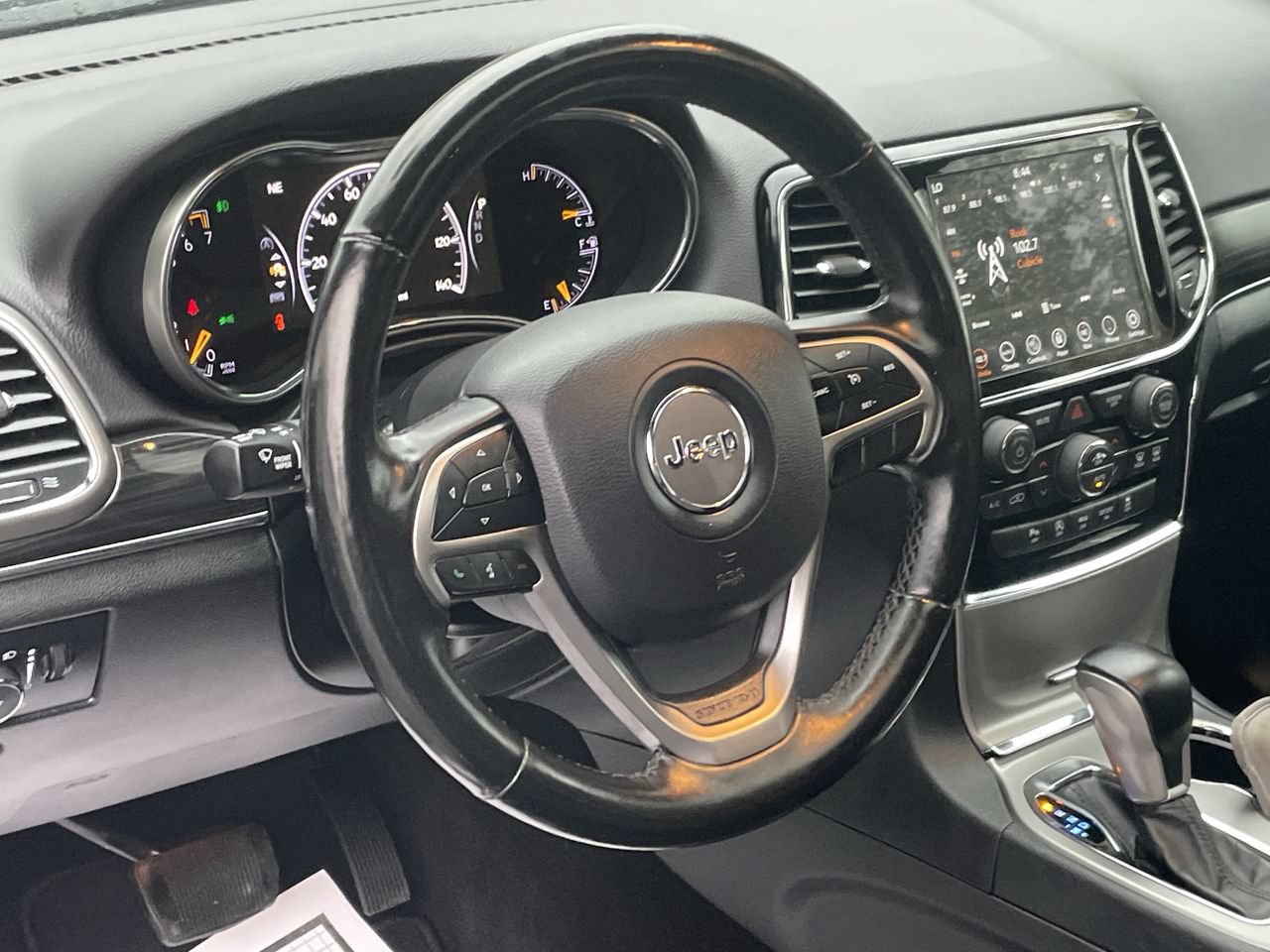 Used 2020 Jeep Grand Cherokee Limited AWD/4WD image 30