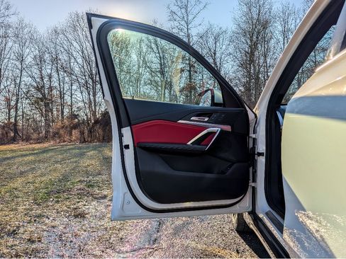 Used 2023 BMW X1 xDrive28i w/ Convenience Package image 9