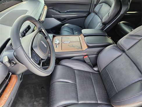 New 2025 Lincoln Navigator Black Label image 12
