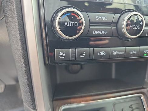 Certified 2022 Subaru Ascent Touring AWD/4WD image 20
