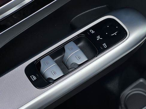 Certified 2024 Mercedes-Benz GLC 300 4MATIC image 13