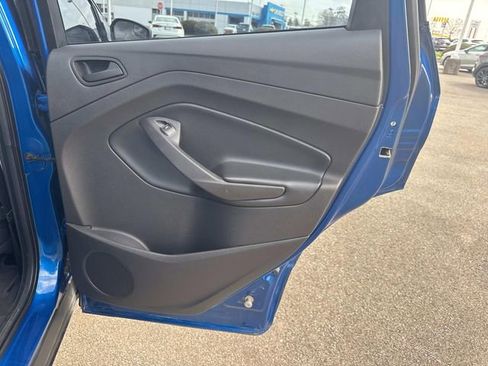 Used 2017 Ford Escape S image 22