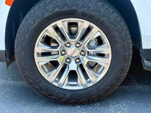 Used 2021 GMC Yukon Denali AWD/4WD image 31