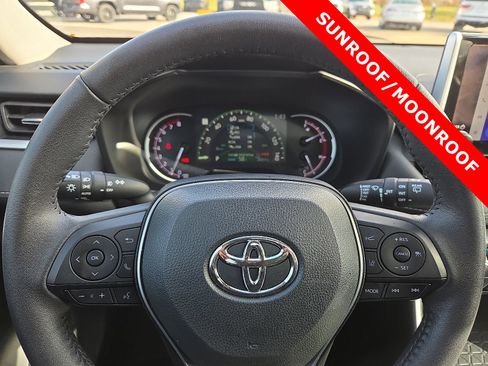 Used 2024 Toyota RAV4 XLE Premium image 24