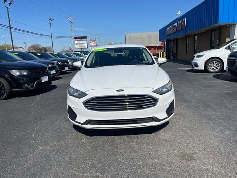 Used 2019 Ford Fusion SE image 5