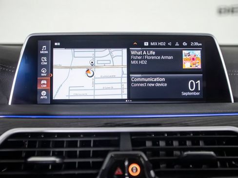 Used 2020 BMW 740i w/ M Sport Package RWD image 32