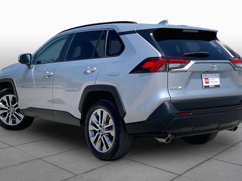 Used 2022 Toyota RAV4 XLE Premium FWD image 12