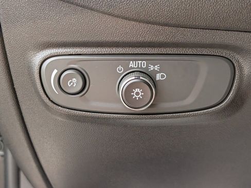 Used 2024 Chevrolet Equinox LS w/ LS Convenience Package AWD/4WD image 9