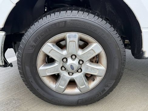 Used 2014 Ford F150 XLT w/ XLT Chrome Package RWD image 9