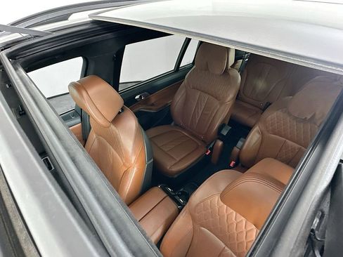 Used 2022 BMW X7 xDrive40i w/ M Sport Package image 22