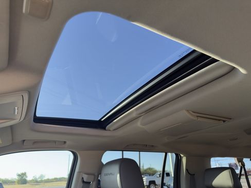 Used 2016 GMC Yukon XL Denali w/ Open Road Package image 38